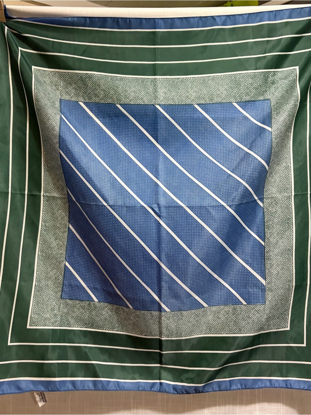 Water repellent scarf